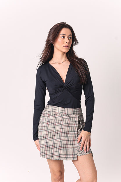 Blusa Julia Torcida Feminina em Poliamida com Decote V