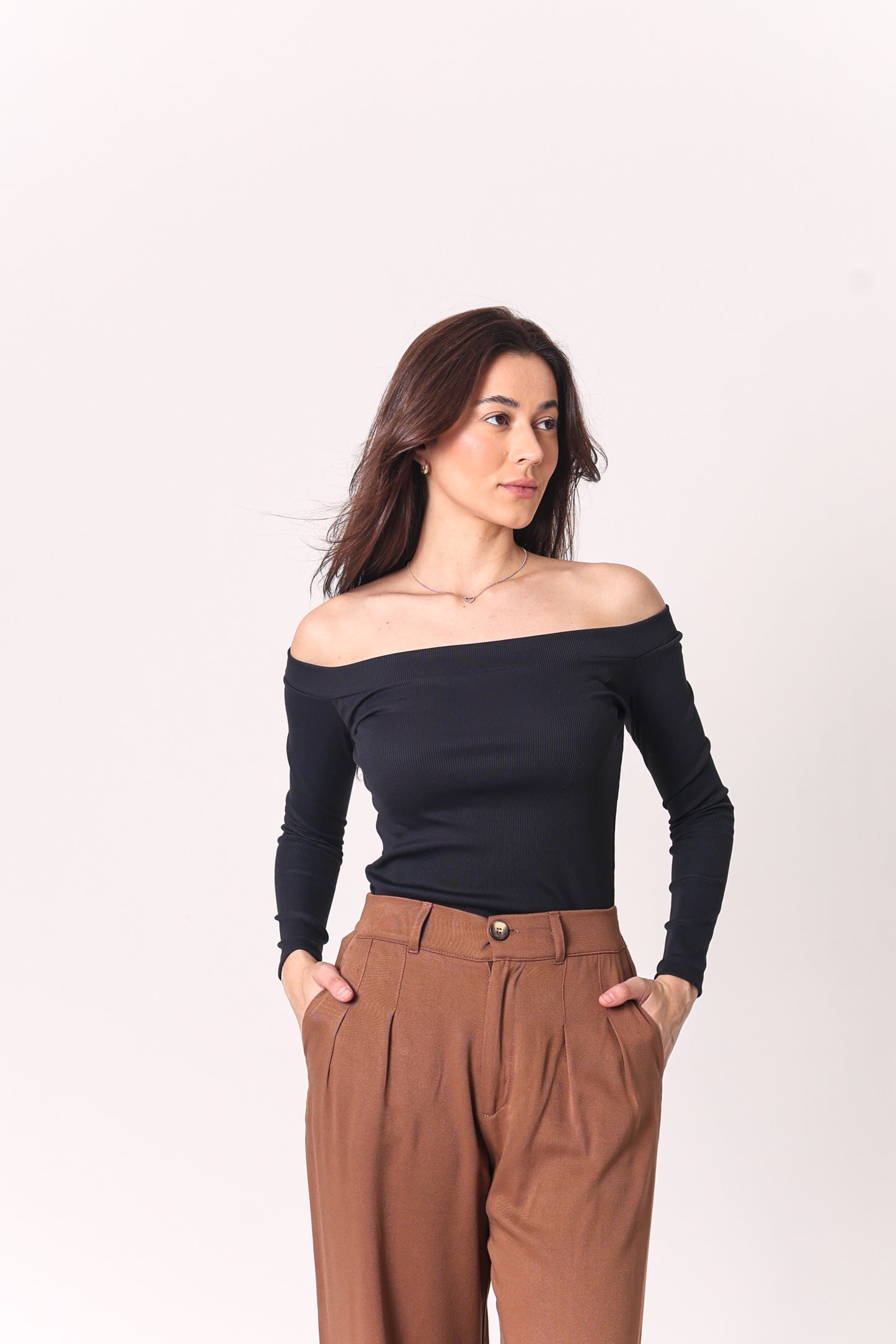 Blusa Bruna Raglan Feminina Ombro a Ombro em Poliamida Canelada