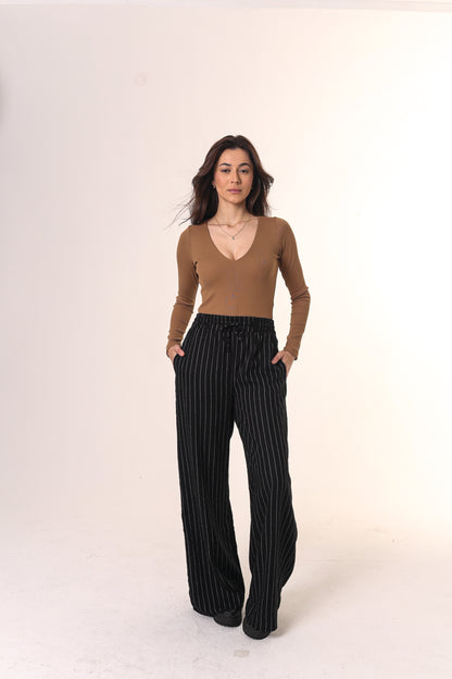 Body Ana Feminino em Poliamida com Decote V
